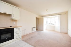 LIVING ROOM- click for photo gallery